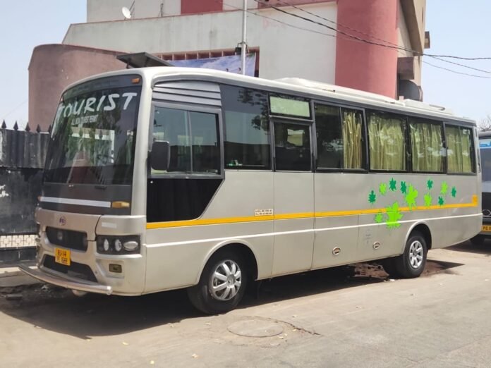 22-seater-bus-rental-service
